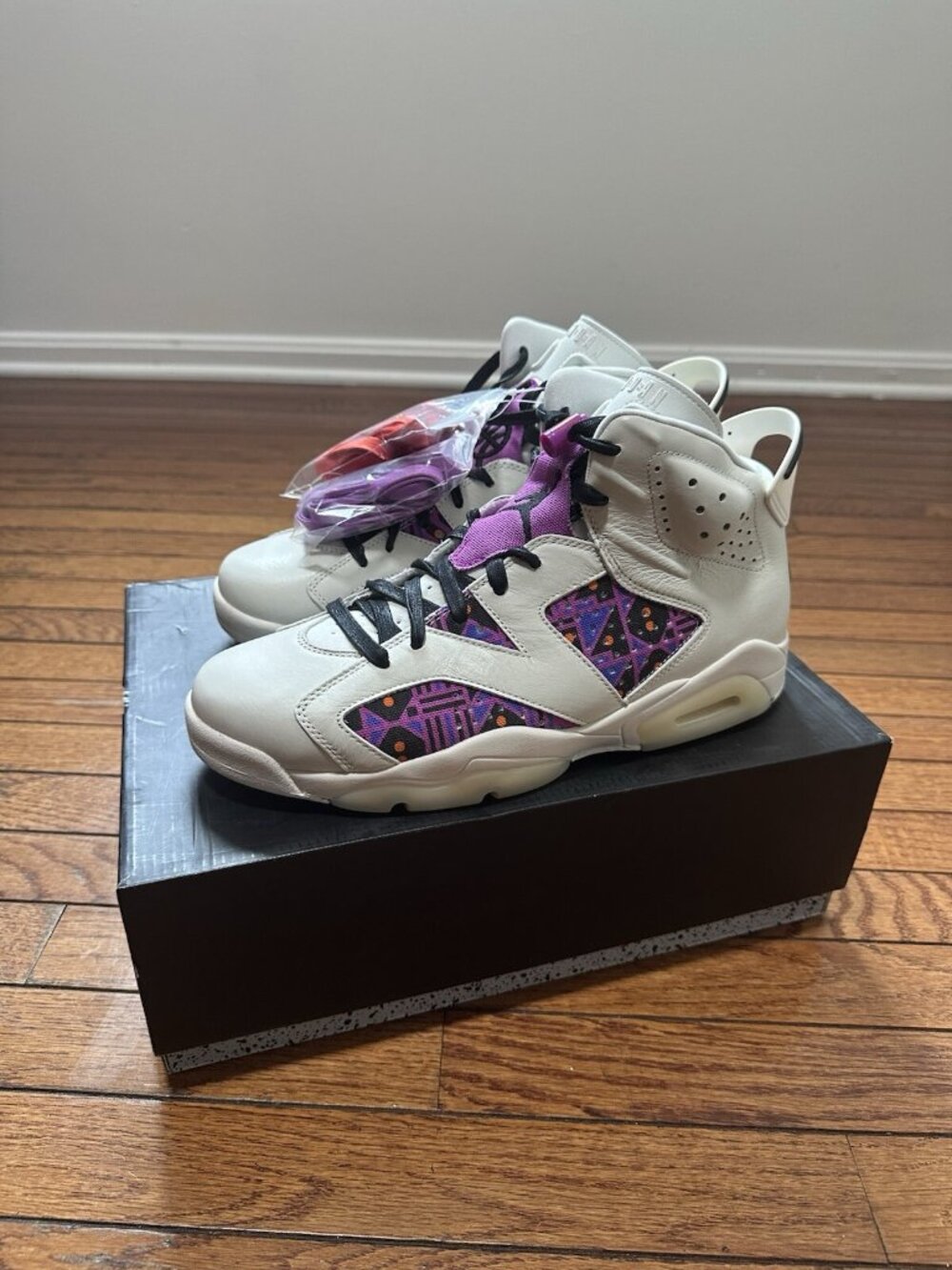 Air Jordan 6 Retro Quai 54 CZ4152-101 Men's Size 11.5 White Purple New in Box